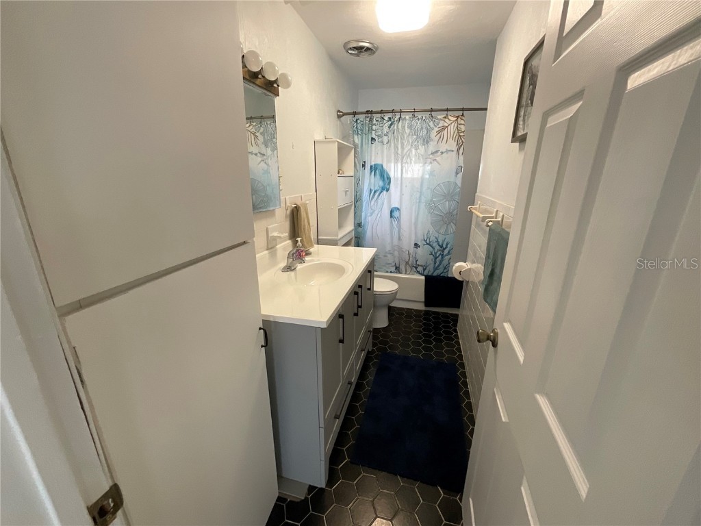 7104 Fair Lane Hudson FL 34667 W7875950 image35