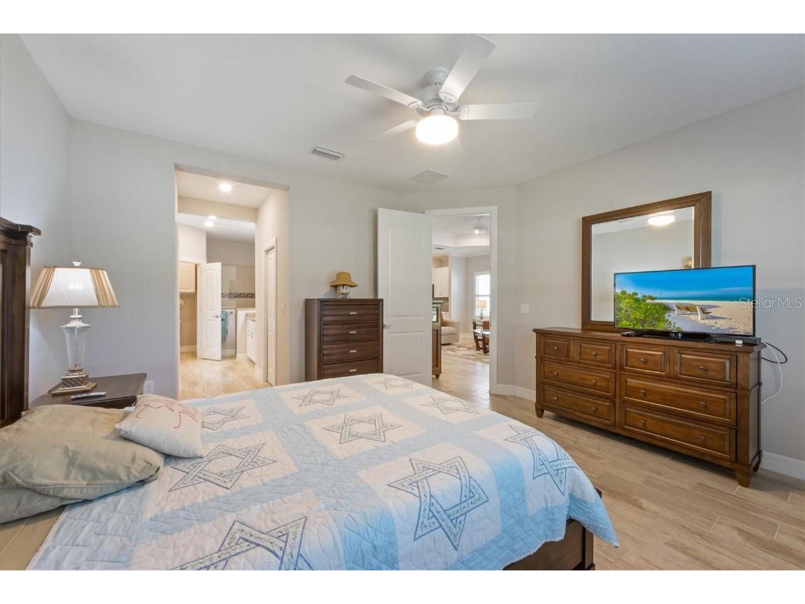 7104 Playa Bella Drive Bradenton FL 34209 A4669778 image23