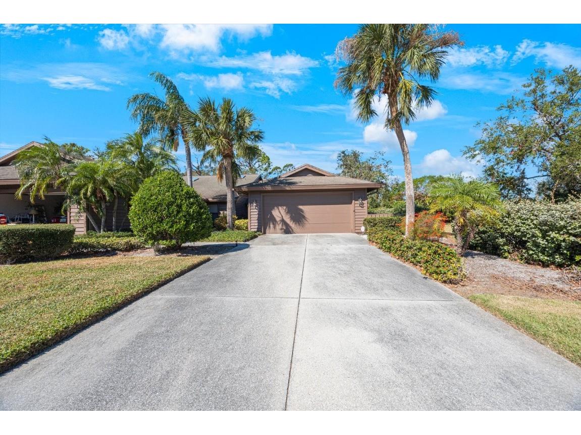 7104 Saint Andrews Lane Sarasota FL 34243 A4629732 image1
