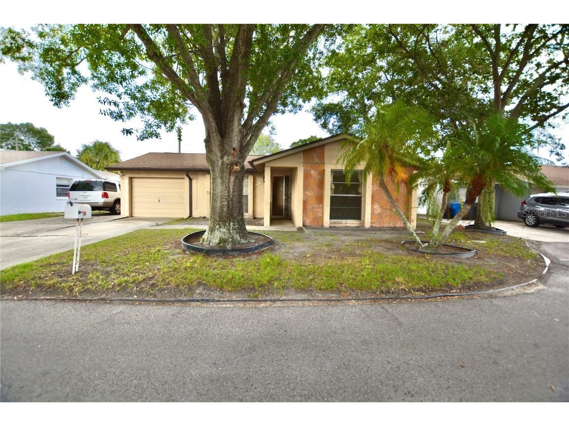 7105 Harborhills Court Tampa FL 33615 T3442307 image1