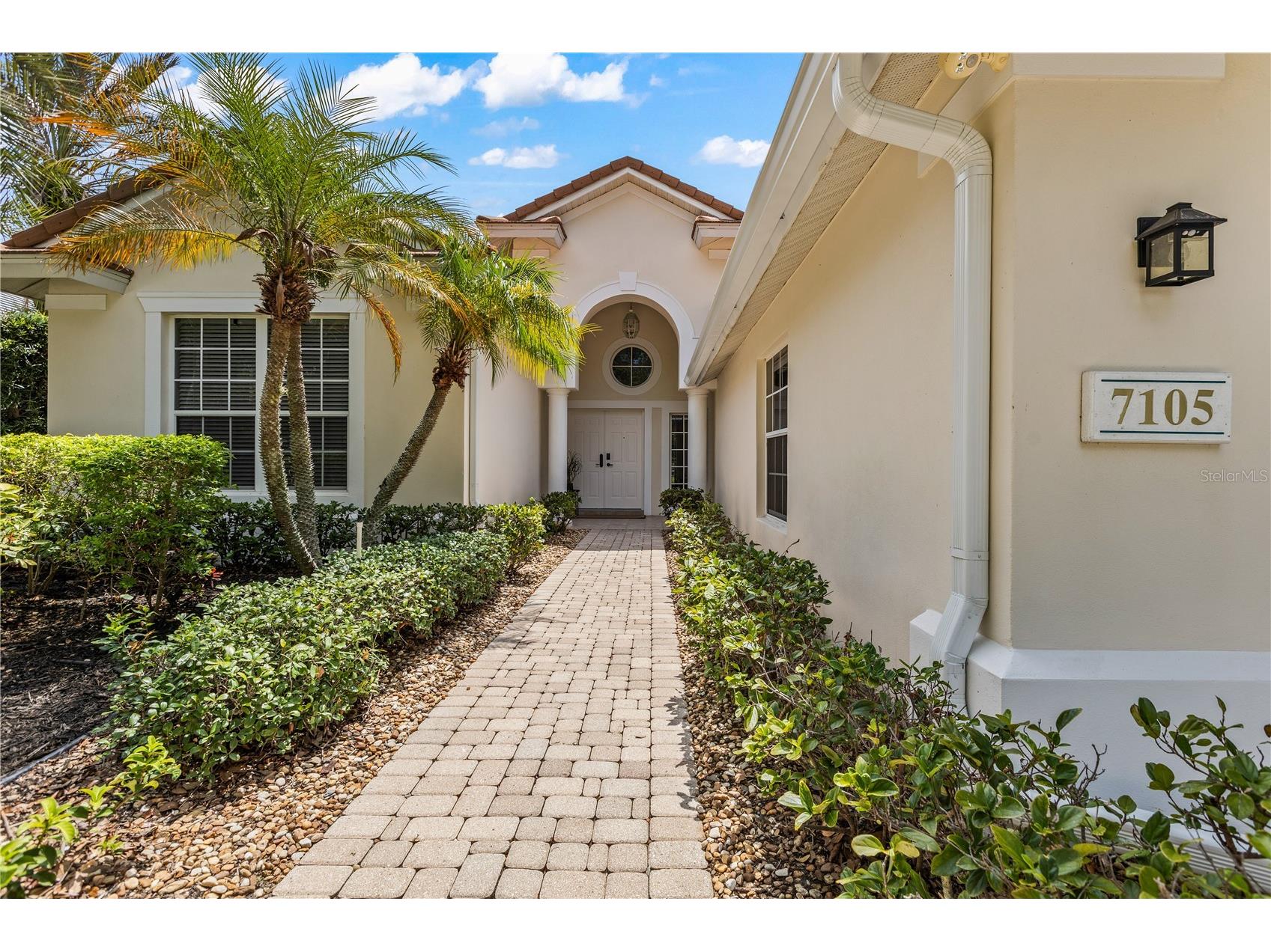 7105 Victoria Circle Bradenton FL 34201 A4699100 image1