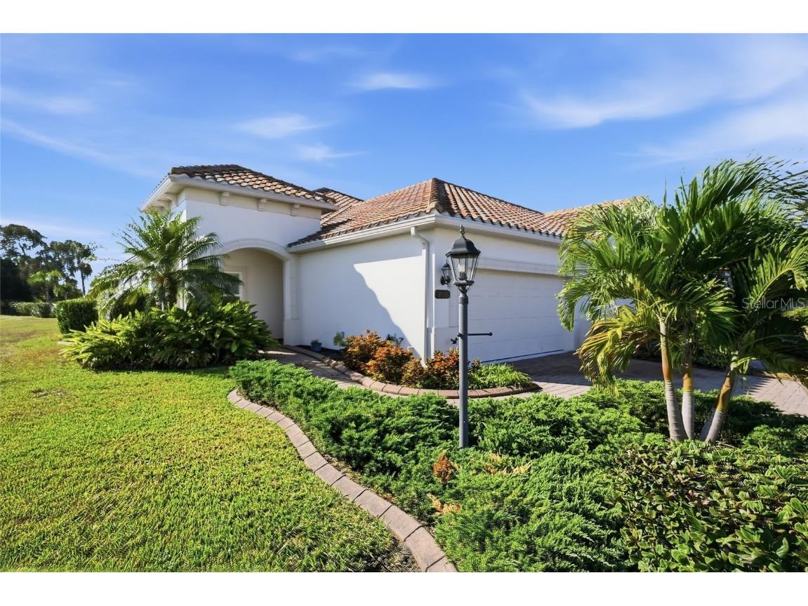 7105 Vista Bella Drive Bradenton FL 34209 A4673820 image1