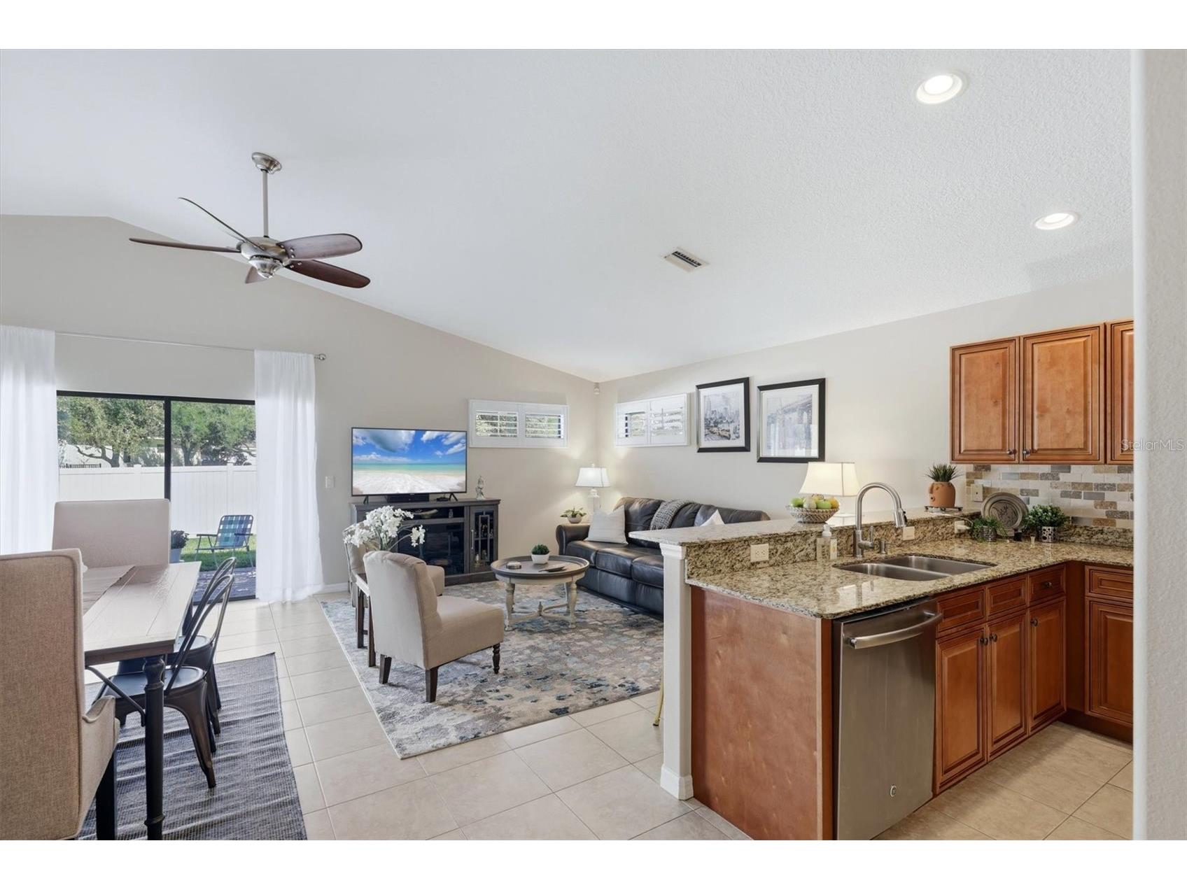 7106 35th Street E Sarasota FL 34243 A4694775 image16