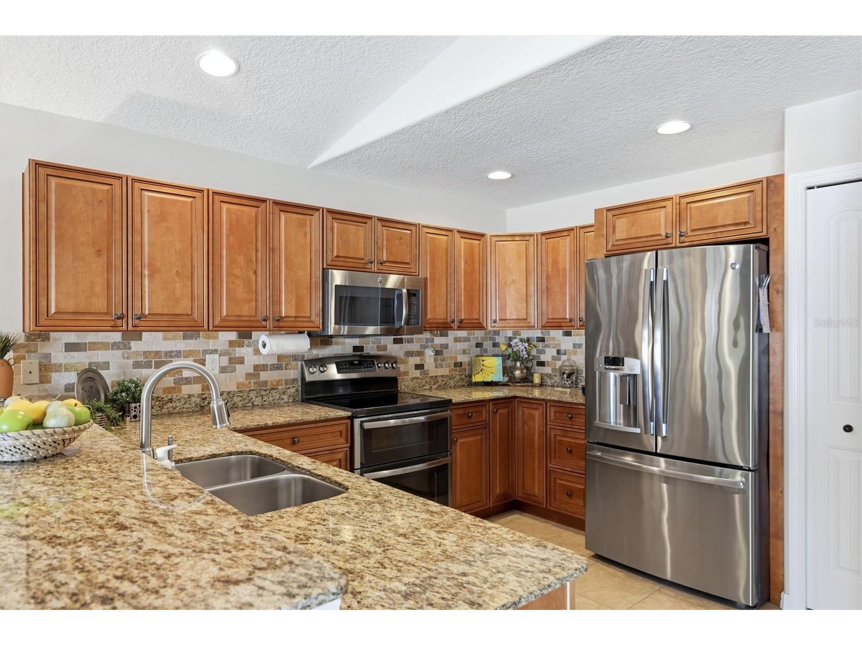 7106 35th Street E Sarasota FL 34243 A4694775 image17