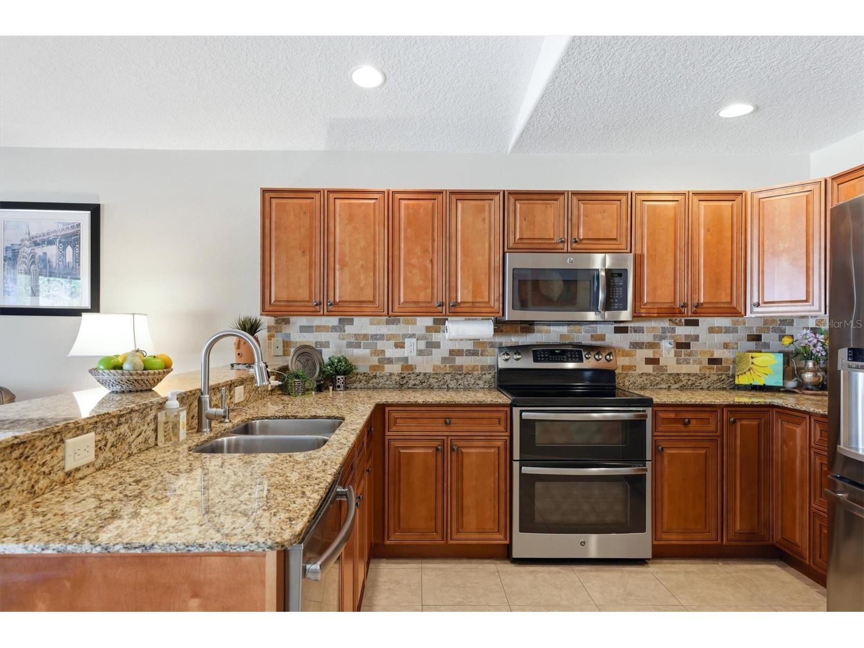 7106 35th Street E Sarasota FL 34243 A4694775 image18