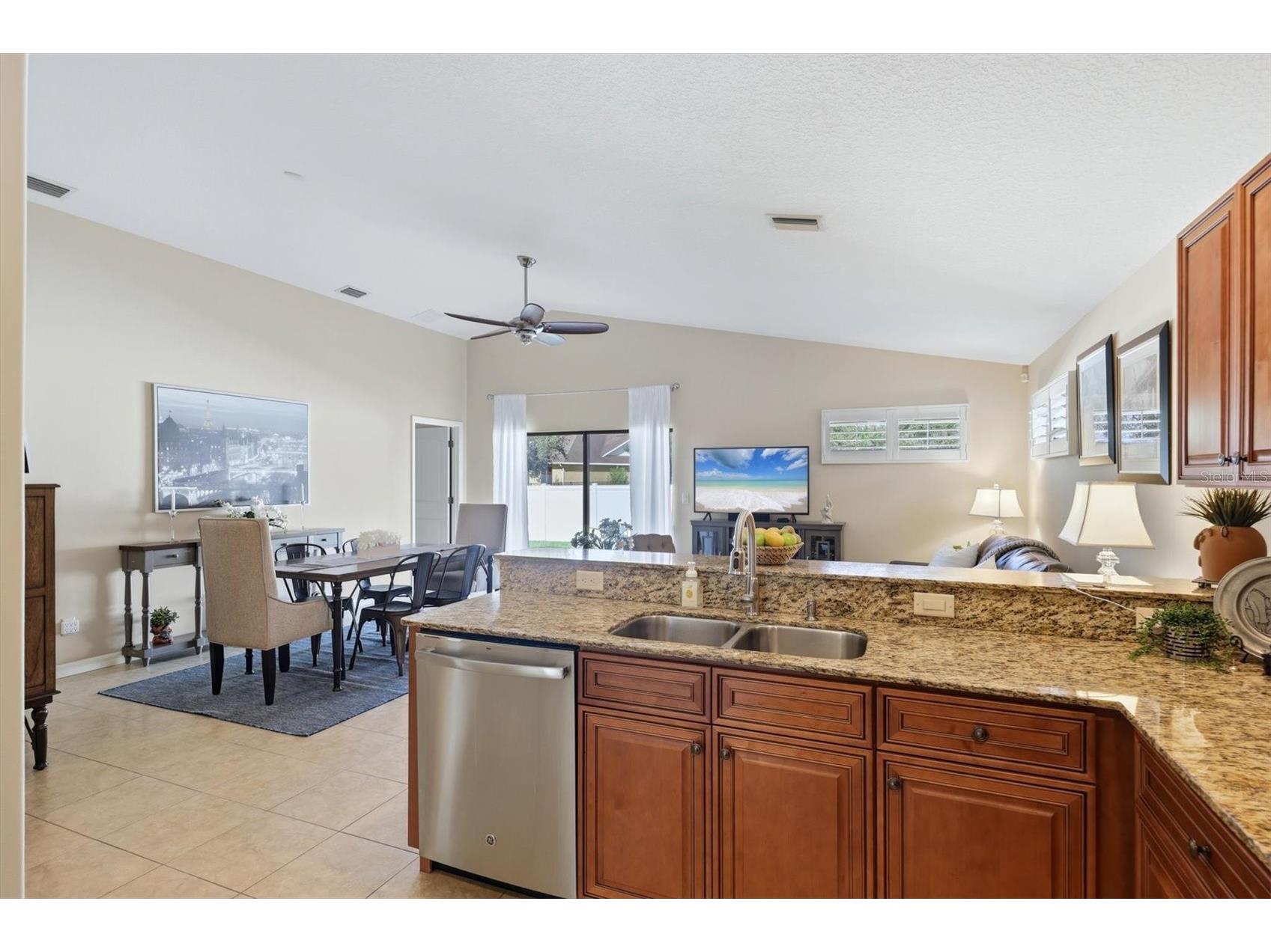 7106 35th Street E Sarasota FL 34243 A4694775 image19