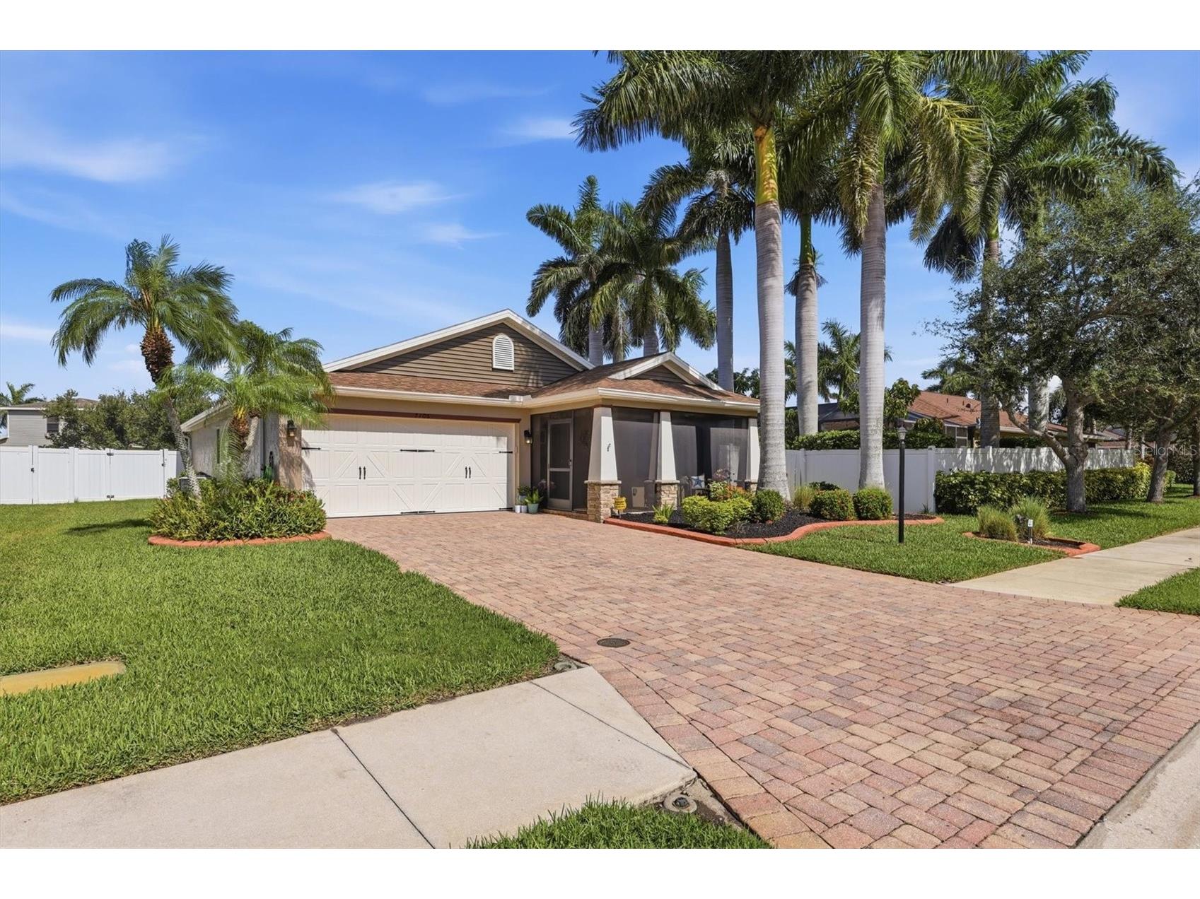 7106 35th Street E Sarasota FL 34243 A4694775 image2
