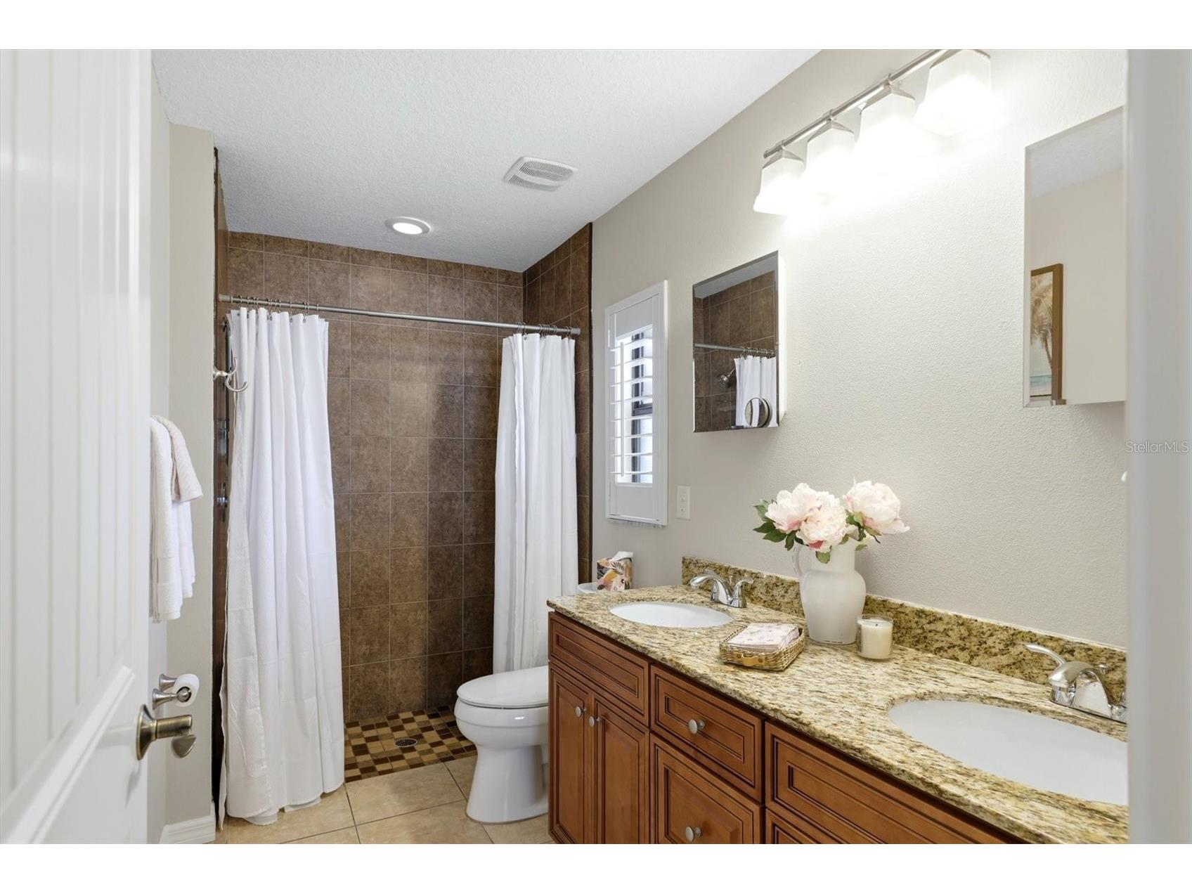 7106 35th Street E Sarasota FL 34243 A4694775 image24