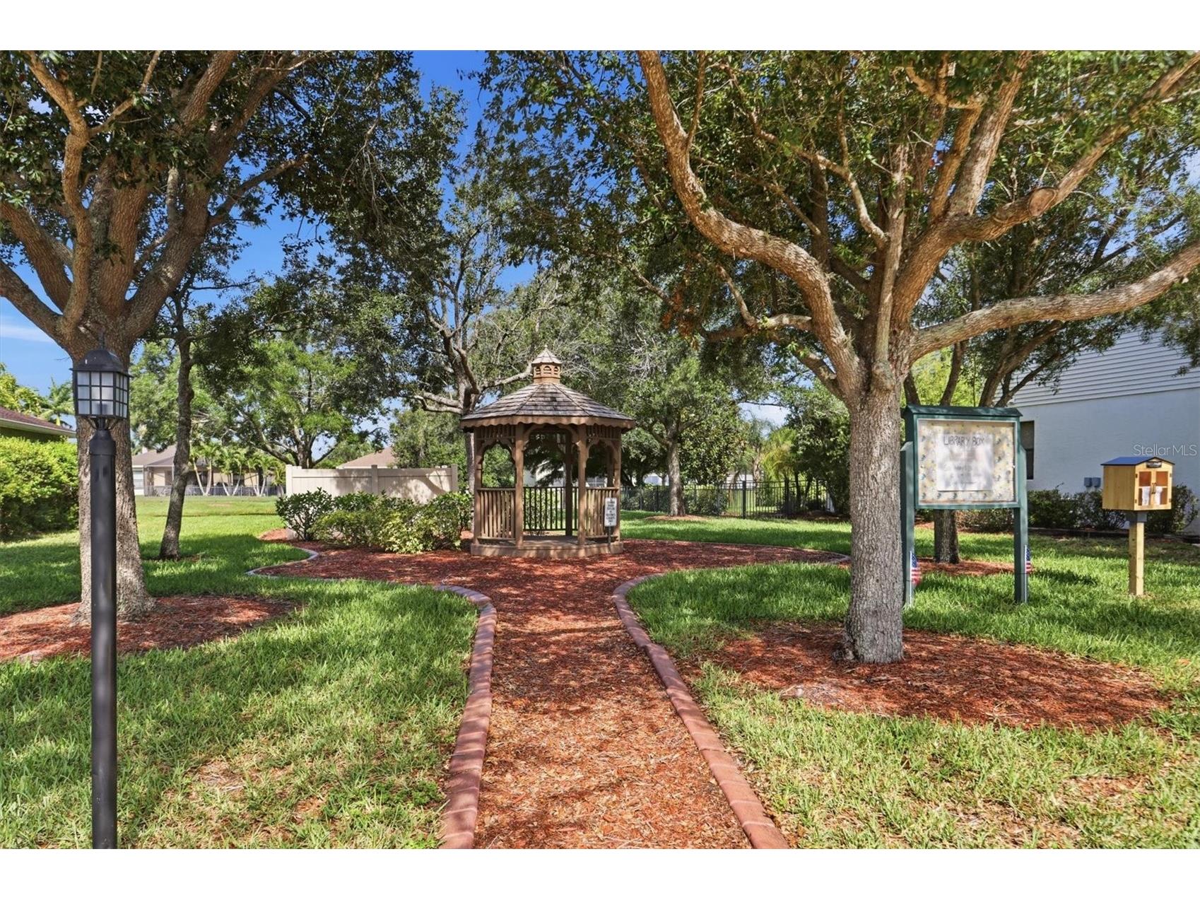 7106 35th Street E Sarasota FL 34243 A4694775 image36