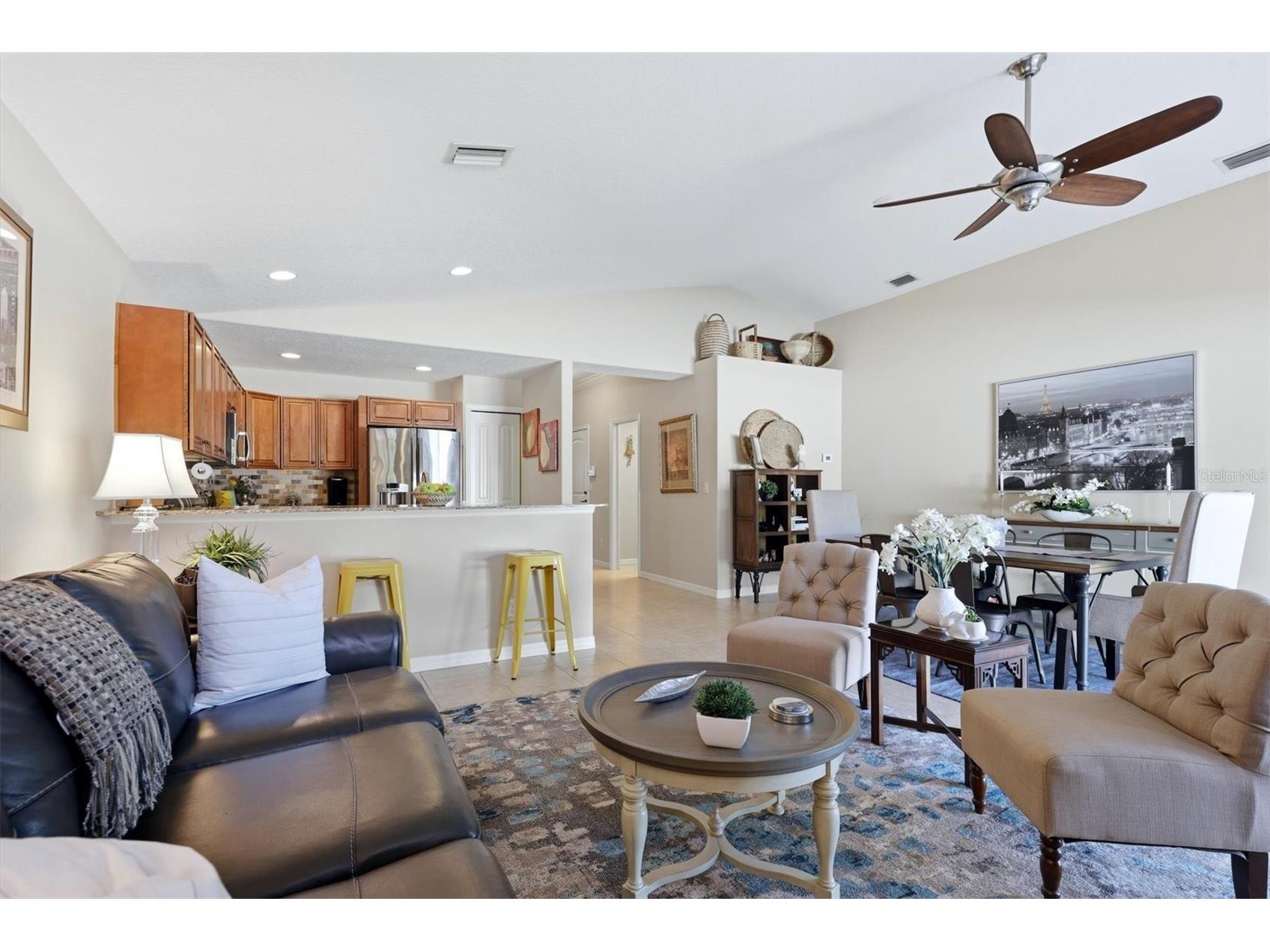 7106 35th Street E Sarasota FL 34243 A4694775 image9