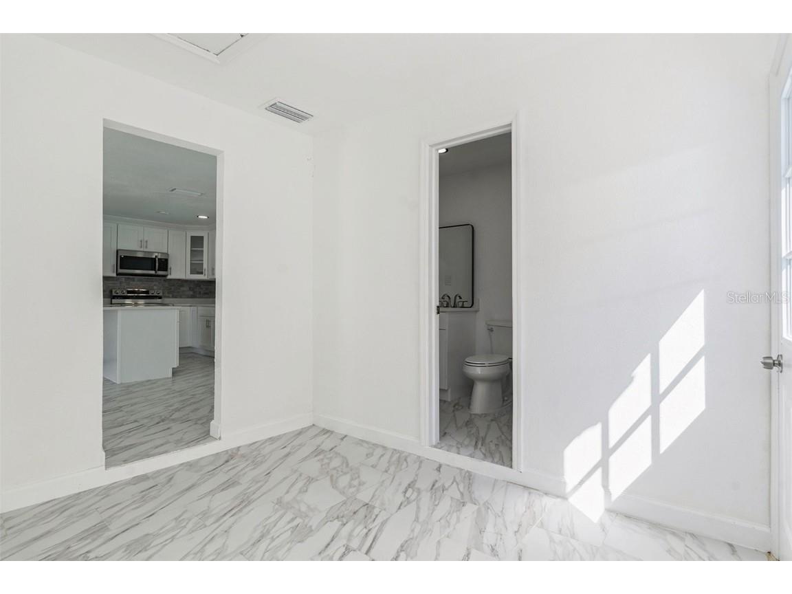 7106 Lynwood Drive Tampa FL 33637 TB8441263 image19