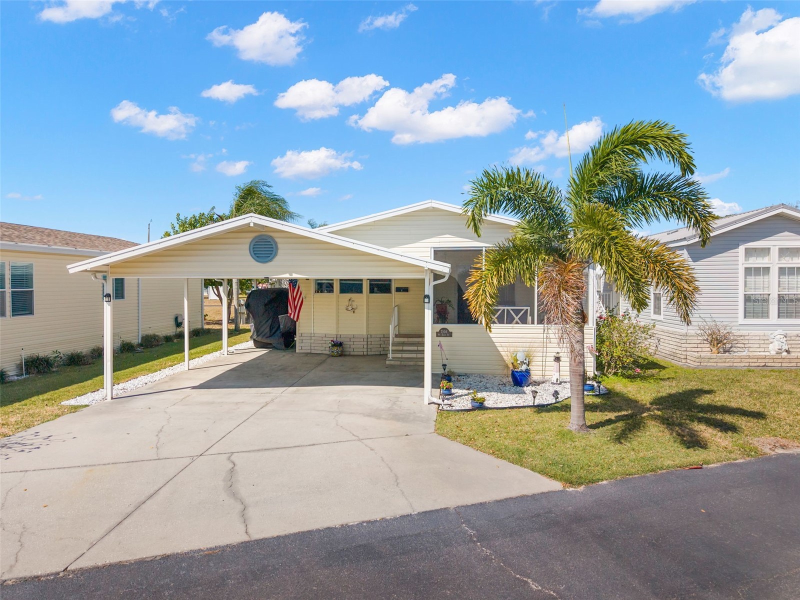 7106 Mount Essex Drive NE #494 Saint Petersburg FL 33702 - TAMPA BAY TB8479045 image1