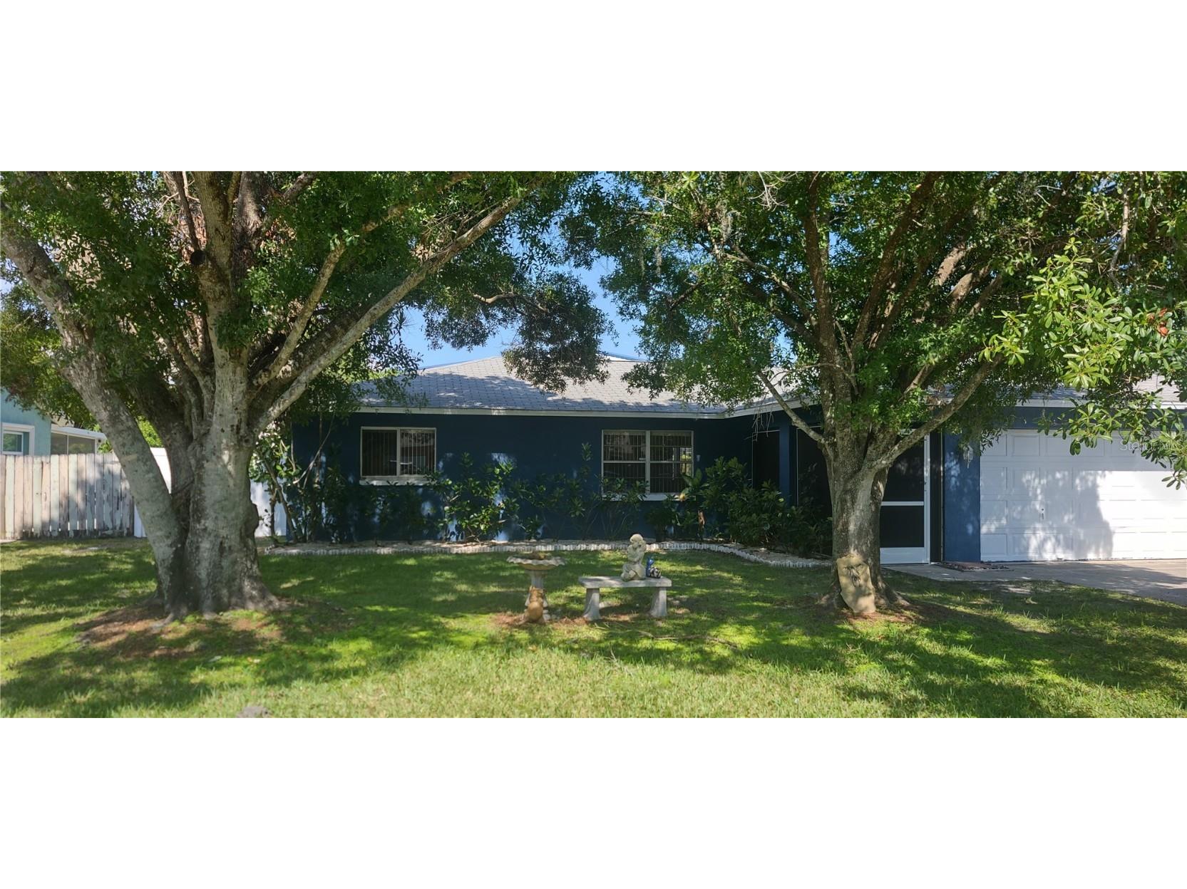 7107 13th Street E Sarasota FL 34243 A4575309 image1