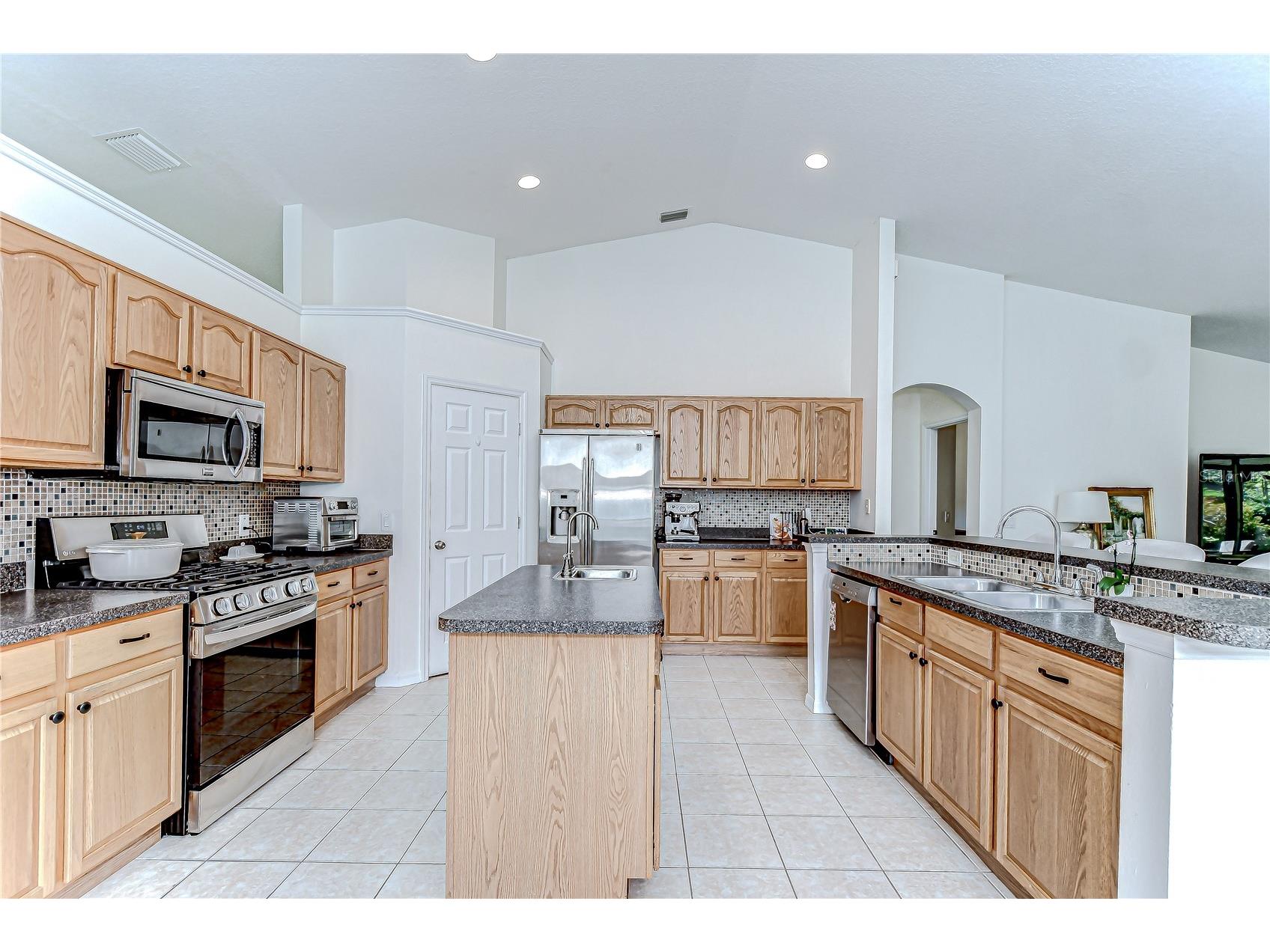 7107 Colonial Lake Dr Riverview FL 33578 TB8480288 image9