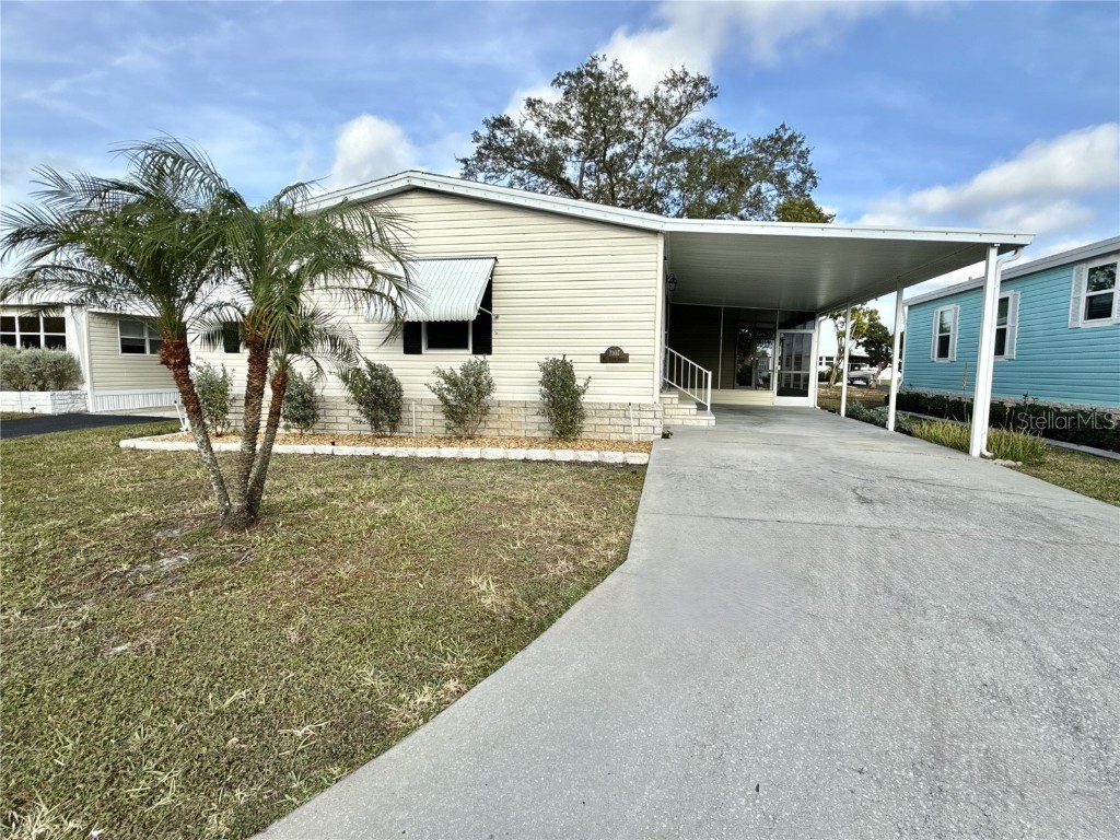 7107 Mount Essex Drive NE #520 Saint Petersburg FL 33702 - TAMPA BAY TB8454306 image1