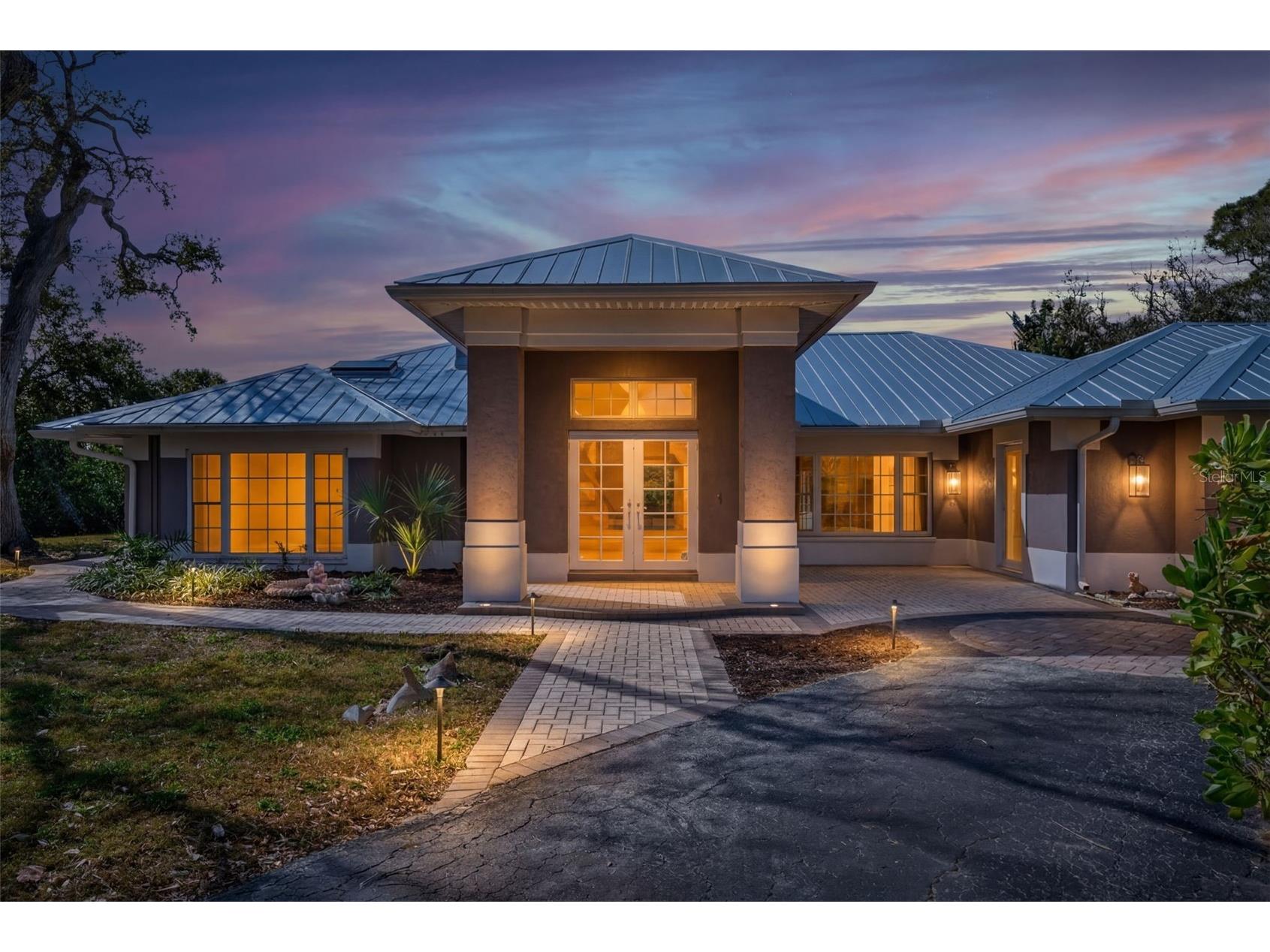 7108 Midnight Pass Road Sarasota FL 34242 A4685107 image1