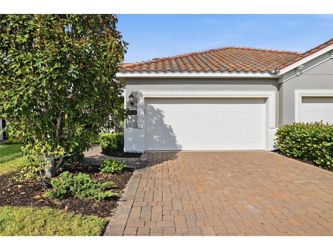 7108 Playa Bella Drive Bradenton FL 34209 A4673492 image3