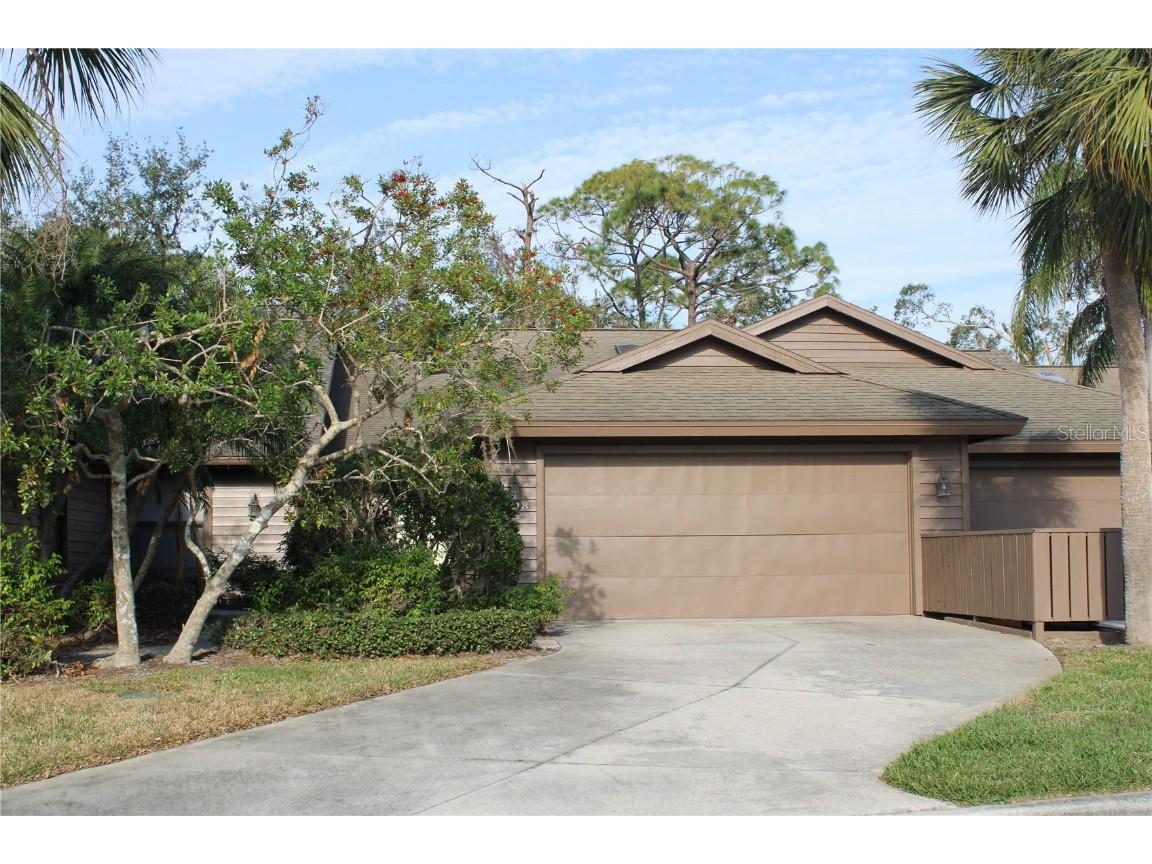7108 Saint Andrews Lane Sarasota FL 34243 TB8335296 image1