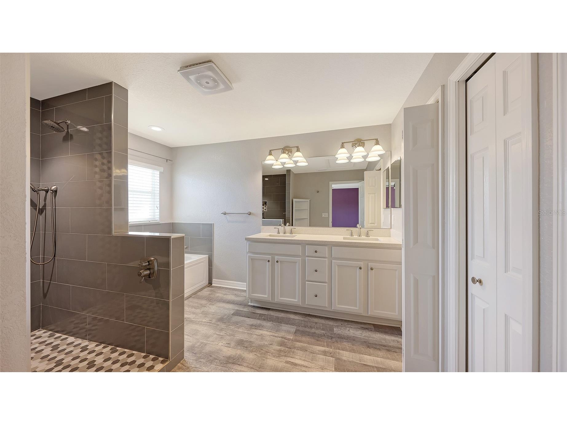 7109 Chatum Light Run Bradenton FL 34212 A4681888 image25