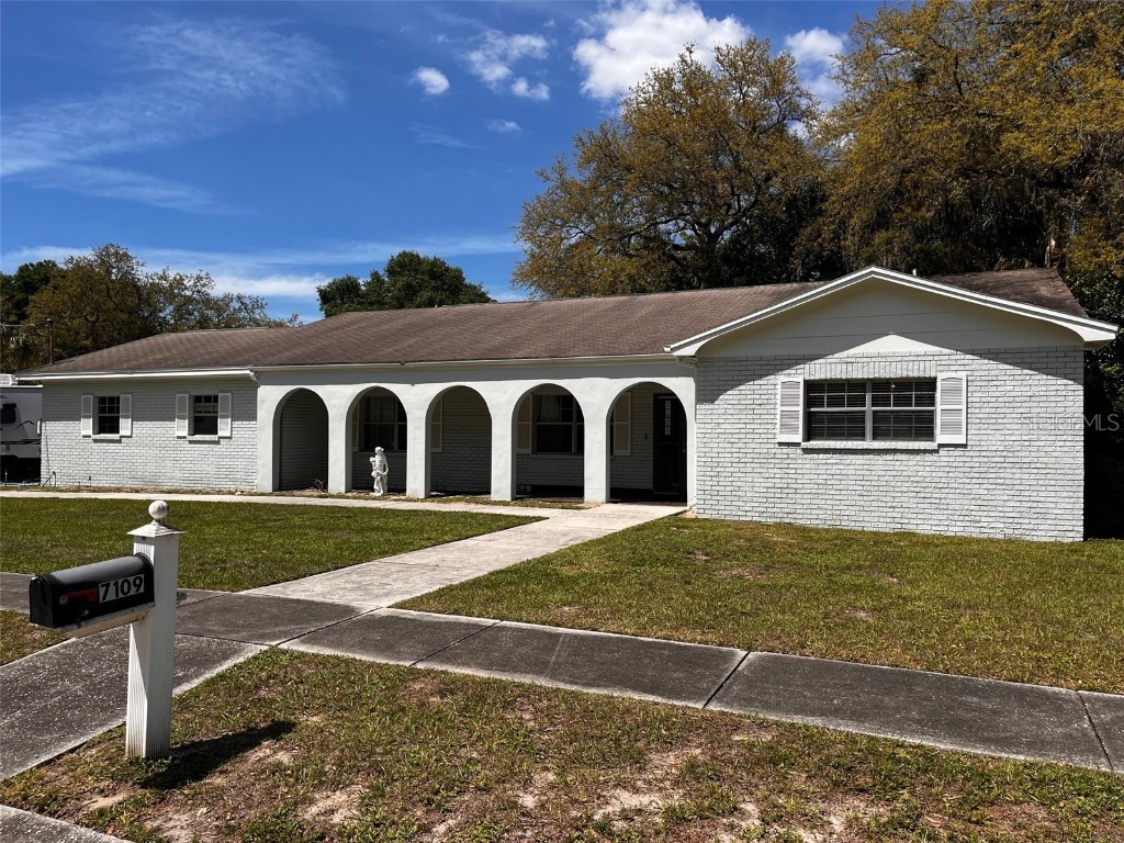 7109 Wrenwood Circle Tampa FL 33617 OK223934 image1