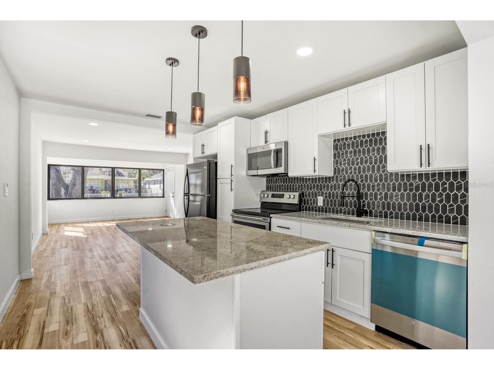 711 19th Avenue S Saint Petersburg FL 33705 TB8470620 image11