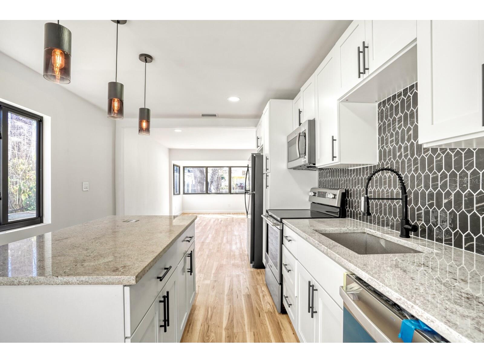 711 19th Avenue S Saint Petersburg FL 33705 TB8470620 image12