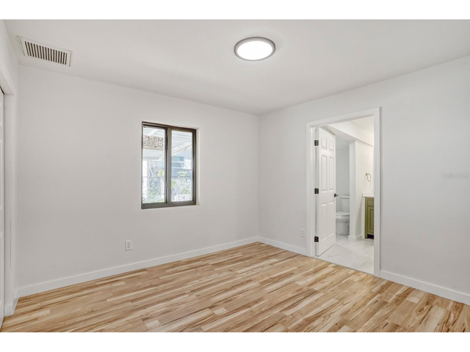 711 19th Avenue S Saint Petersburg FL 33705 TB8470620 image14