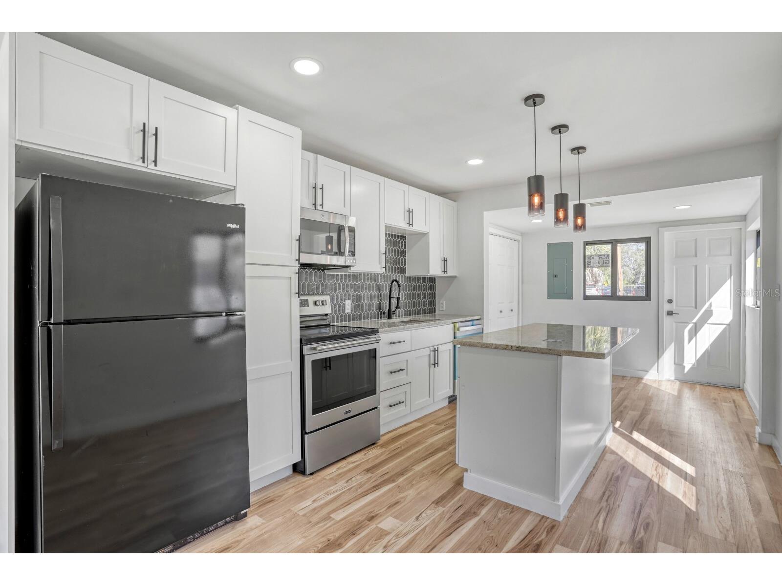 711 19th Avenue S Saint Petersburg FL 33705 TB8470620 image9