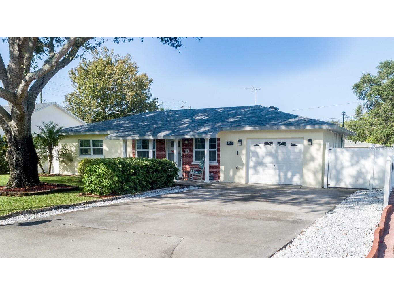 711 22nd Street SW Largo FL 33770 TB8334809 image1