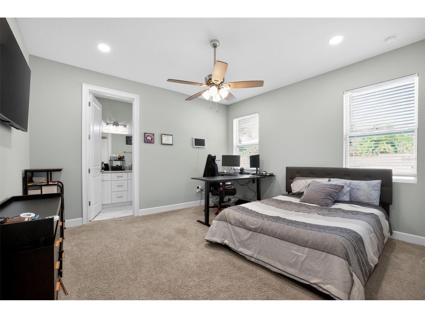 711 28th Avenue S Saint Petersburg FL 33705 TB8488528 image20