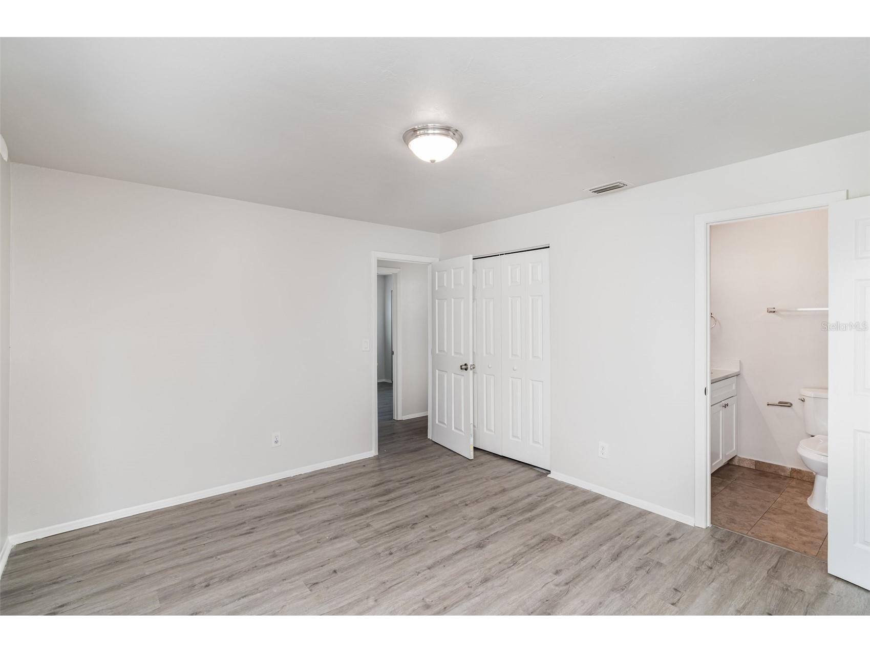 711 64th Avenue Drive E Bradenton FL 34203 TB8424360 image11