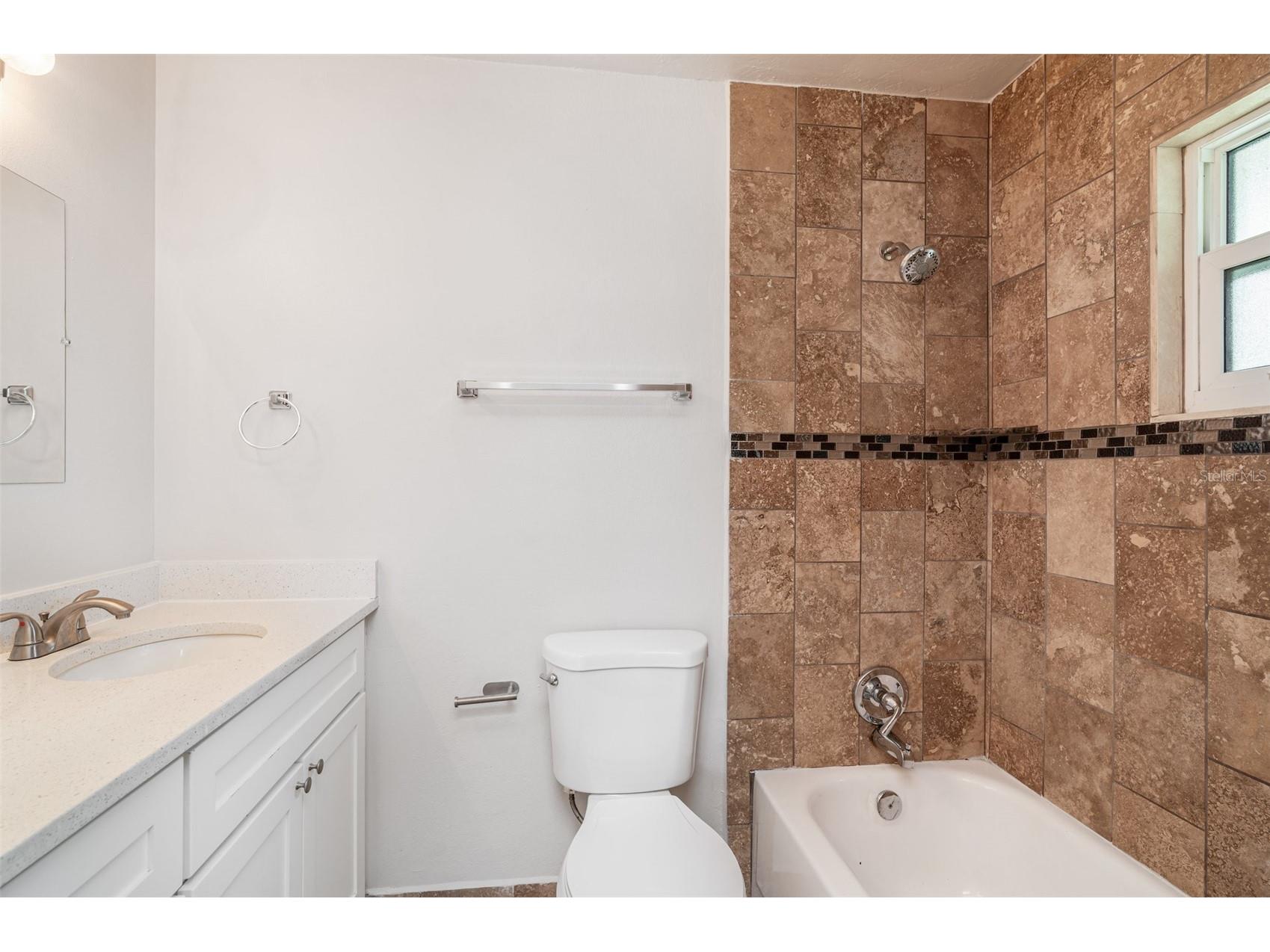 711 64th Avenue Drive E Bradenton FL 34203 TB8424360 image12