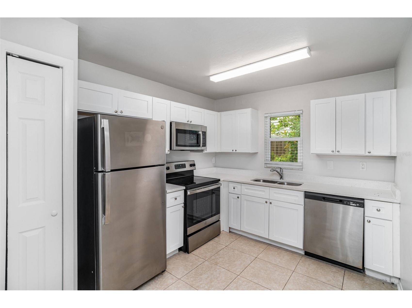 711 64th Avenue Drive E Bradenton FL 34203 TB8424360 image9