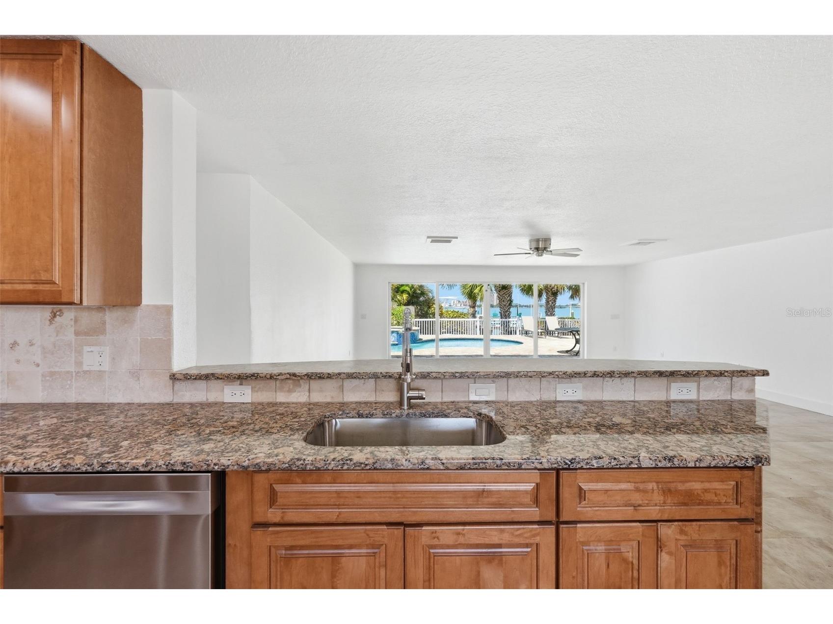 711 64th Avenue Saint Pete Beach FL 33706 - BOCA CIEGA BAY TB8493217 image23