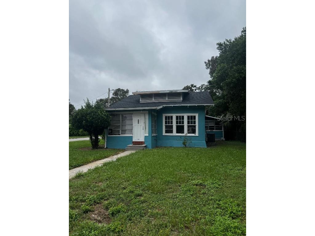 711 Avenue E Ne Winter Winter Haven FL 33881 P4936729 image1