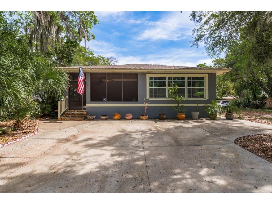 711 Bayou Avenue Tarpon Springs FL 34689 U8234478 image1