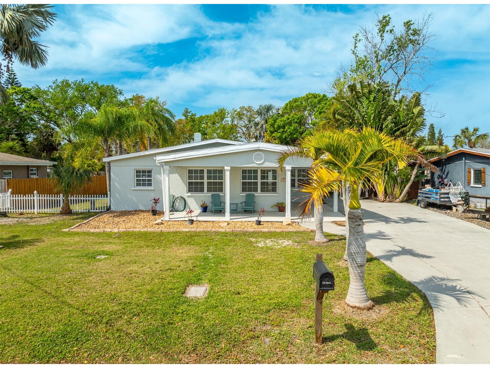 711 Bayshore Drive Tarpon Springs FL 34689 TB8486828 image2