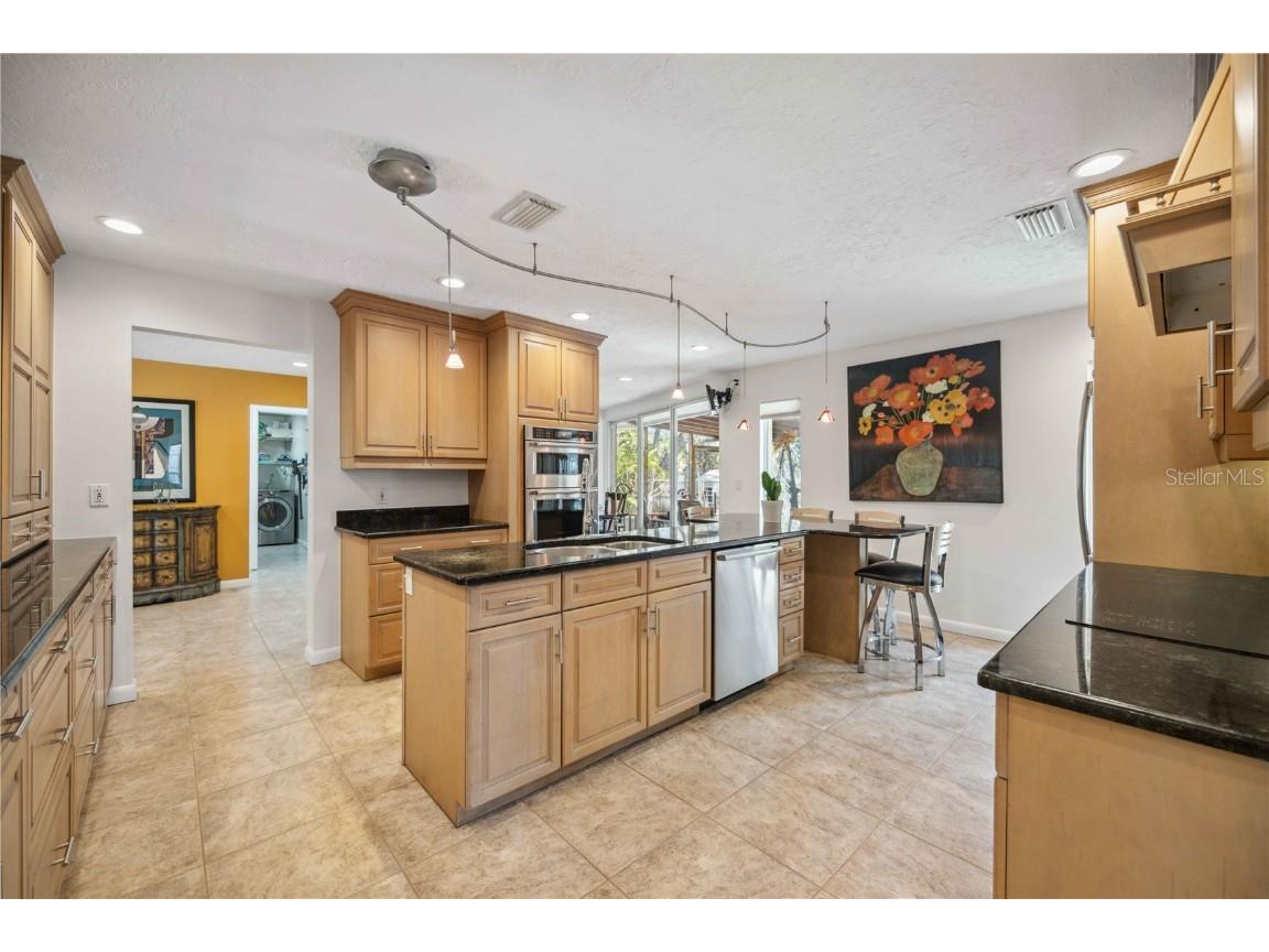 711 Birdsong Lane Sarasota FL 34242 A4646201 image16