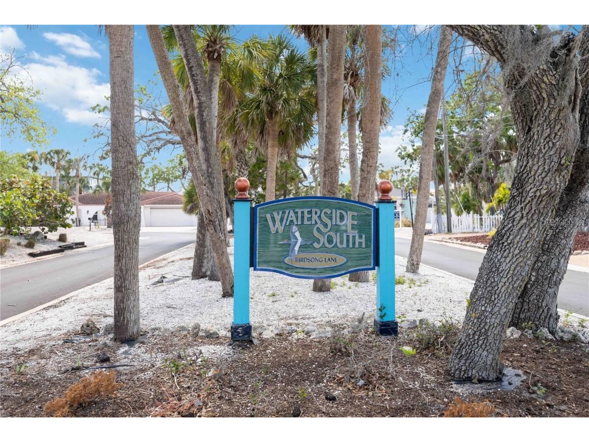 711 Birdsong Lane Sarasota FL 34242 A4646201 image2