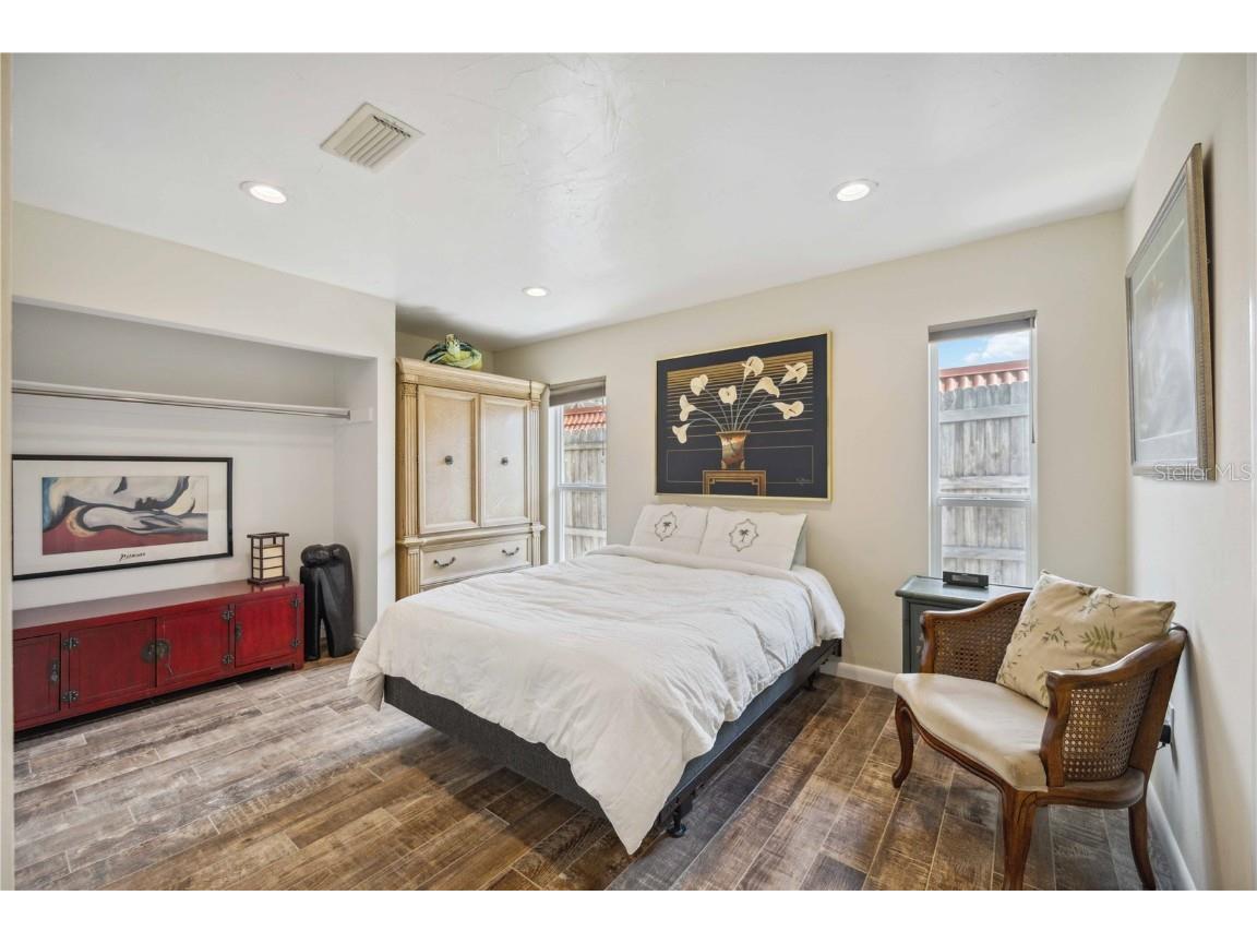 711 Birdsong Lane Sarasota FL 34242 A4646201 image26