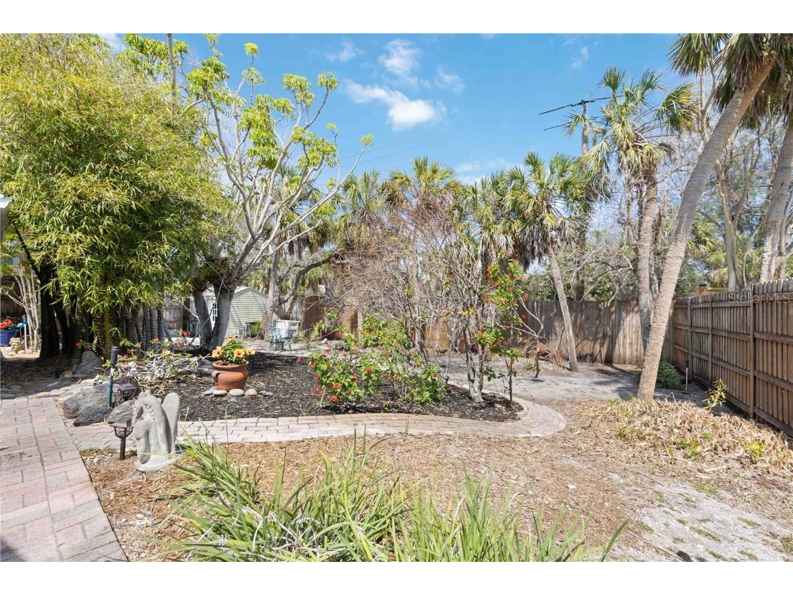 711 Birdsong Lane Sarasota FL 34242 A4646201 image34