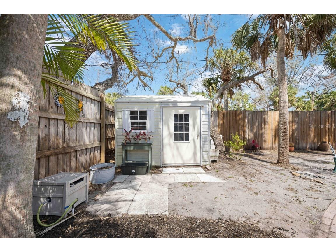 711 Birdsong Lane Sarasota FL 34242 A4646201 image37