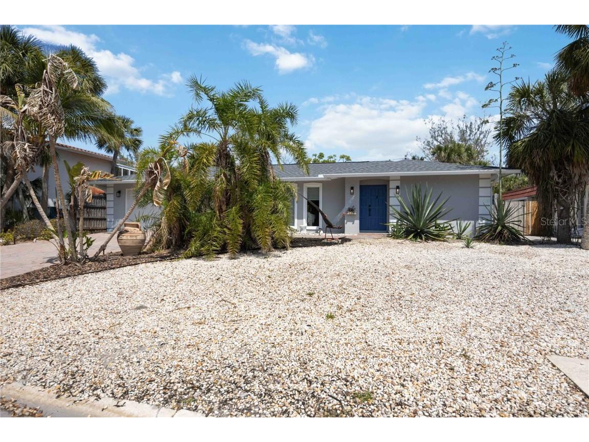 711 Birdsong Lane Sarasota FL 34242 A4646201 image4