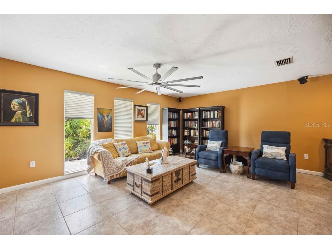 711 Birdsong Lane Sarasota FL 34242 A4646201 image7