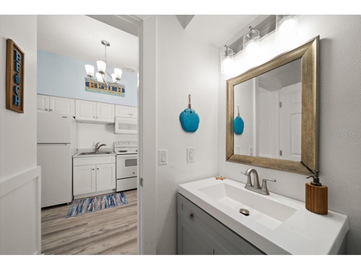 711 E Gulf Boulevard Indian Rocks Beach FL 33785 TB8441928 image3