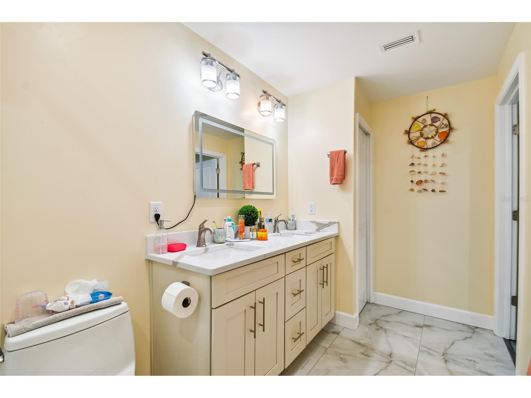 711 Eagle Lane Apollo Beach FL 33572 TB8485798 image60