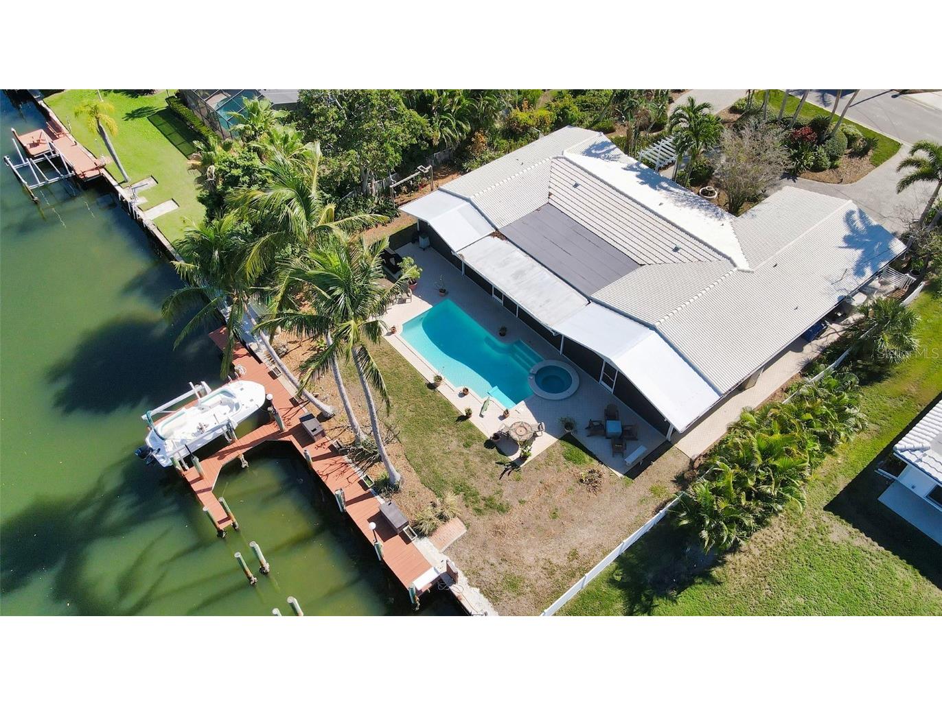 711 Emerald Harbor Drive Longboat Key FL 34228 A4589622 image1