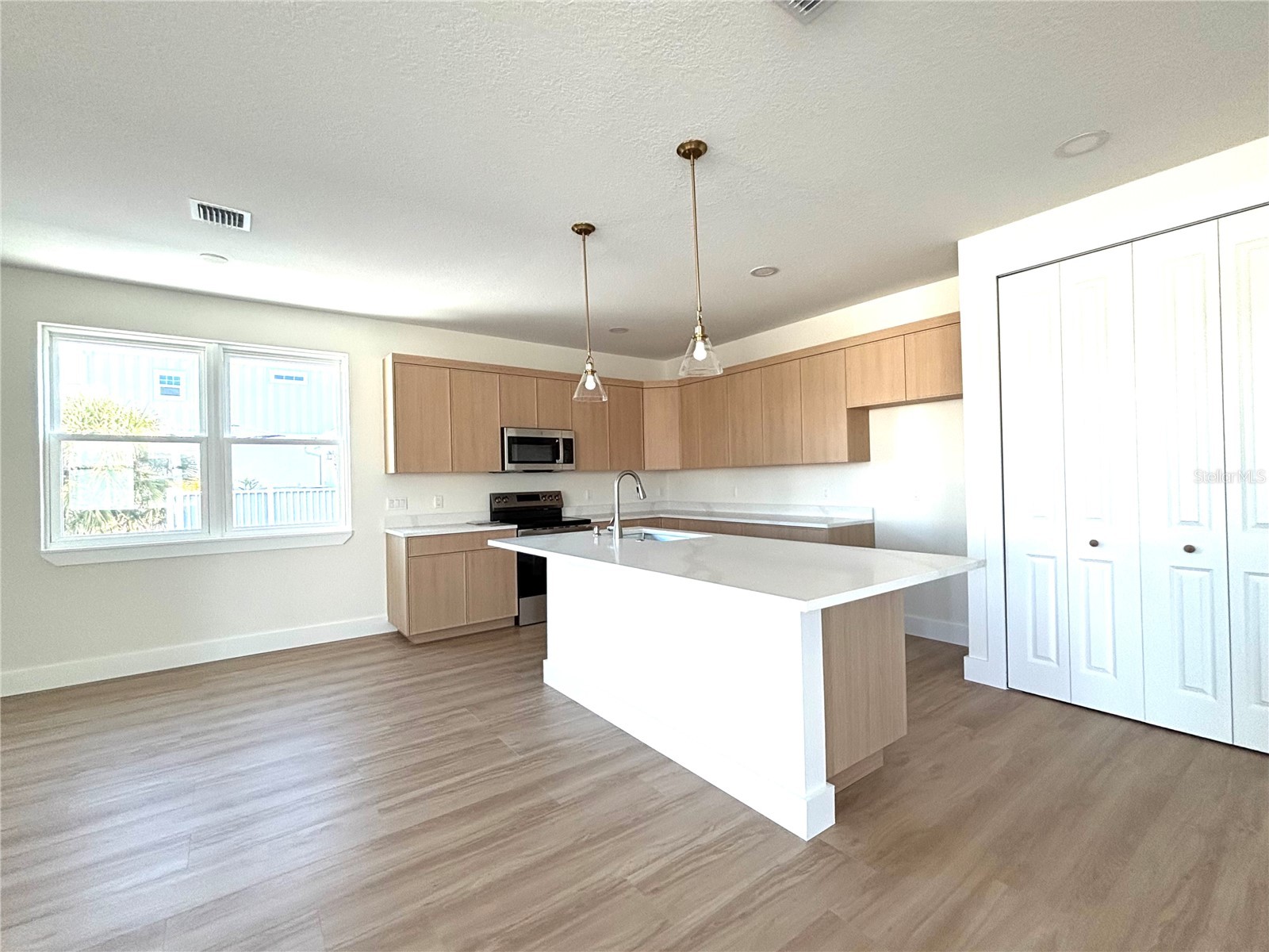 711 Gulf Boulevard Indian Rocks Beach FL 33785 TB8506388 image4