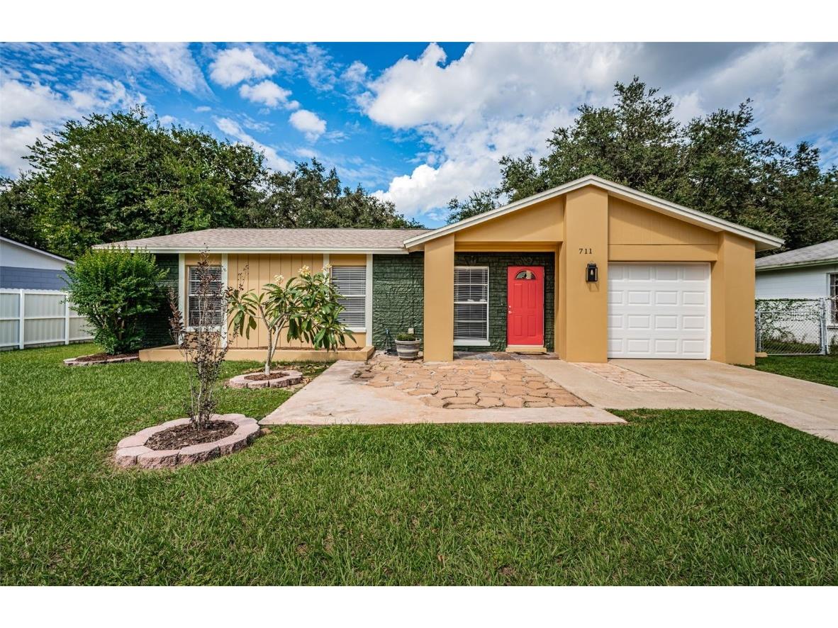 711 Innergary Place Valrico FL 33594 TB8302100 image1