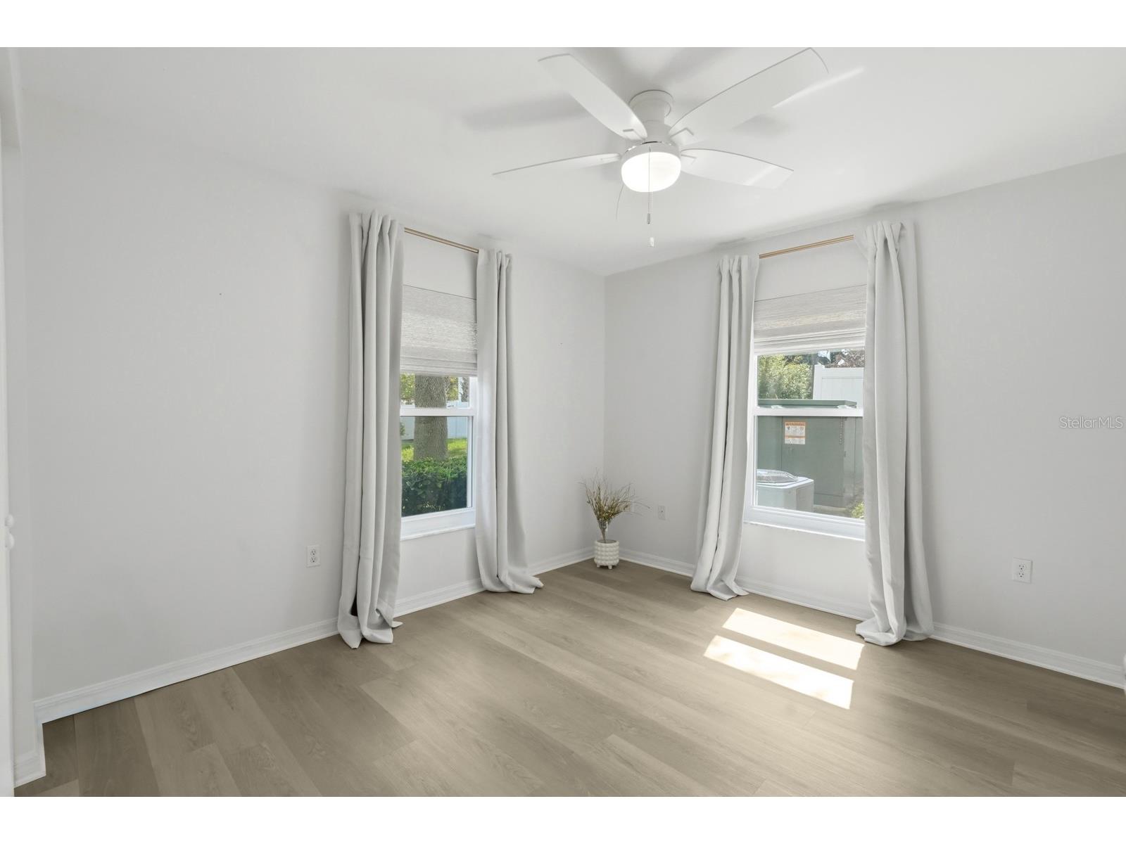 711 N Halifax Avenue #101 Daytona Beach FL 32118 FC316981 image16